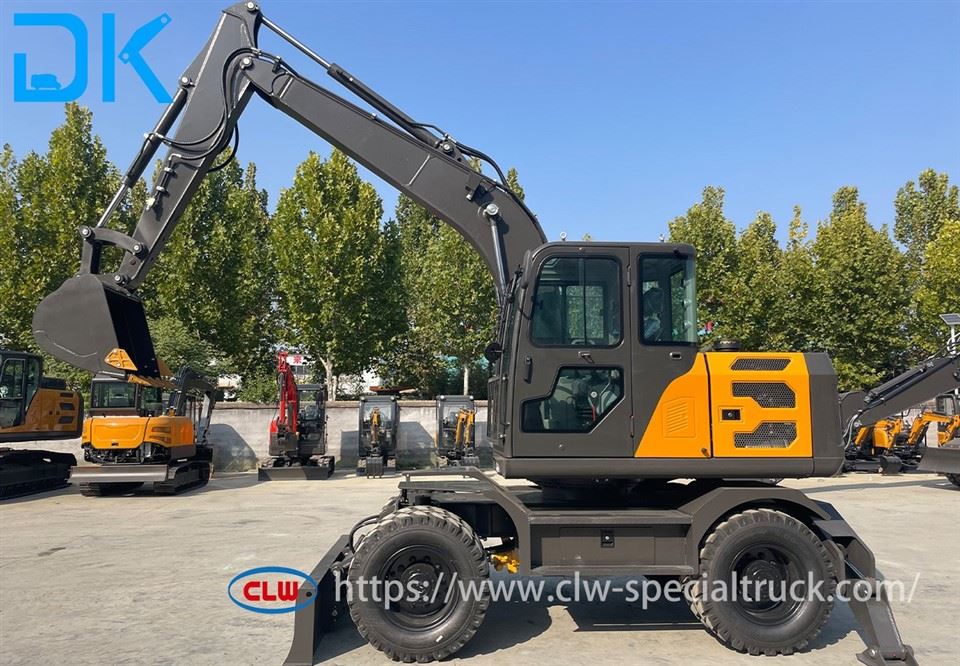 CL9120 Automatic Tire Excavator side